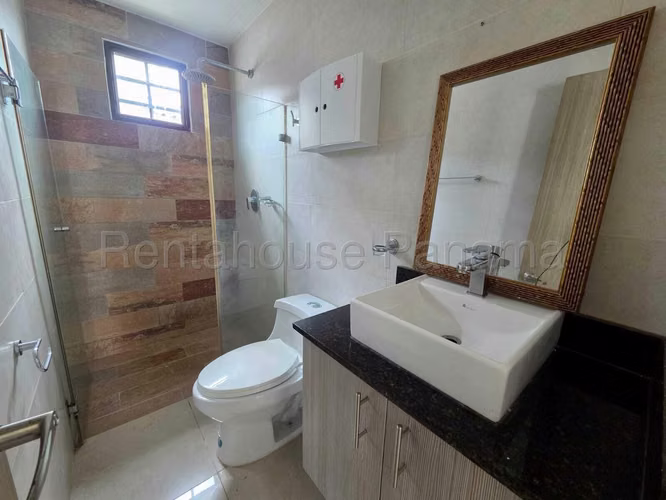 Venta de Casa en Milla 8 Summer Village 247 Mts PD