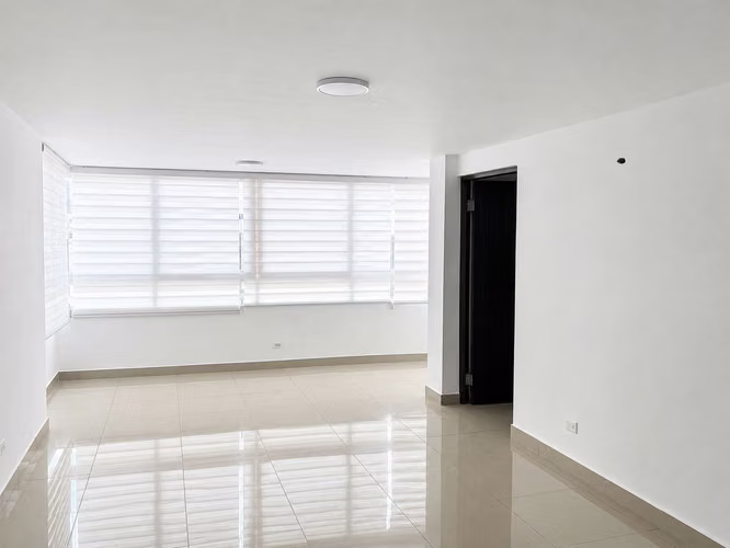 APARTAMENTO DE 2 y 3 RECAMARAS EN CALLE 50 FINAL - Imagen 4