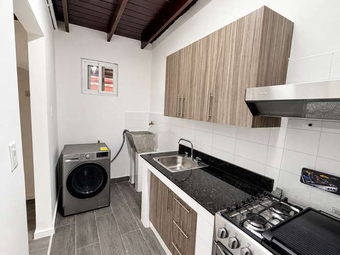 Apartamento 2 Recamaras Con Linea Blanca a pasos de la Cinta Costera