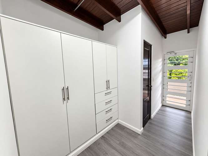 Apartamento 2 Recamaras Con Linea Blanca a pasos de la Cinta Costera