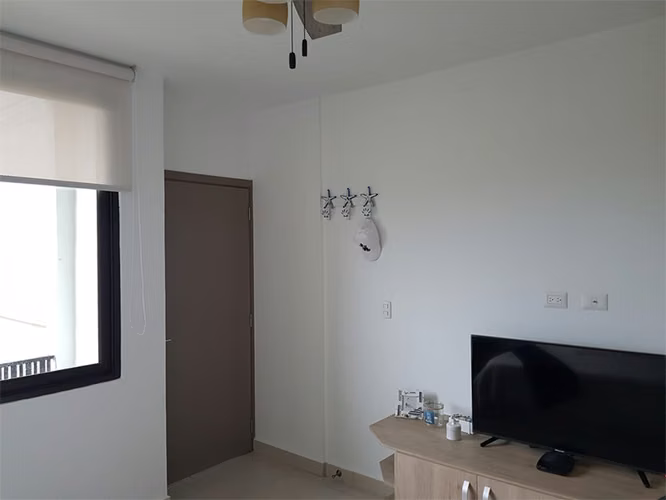 APARTAMENTO FRENTE AL MAR CON PATIO EN ENSENADA - Imagen 3