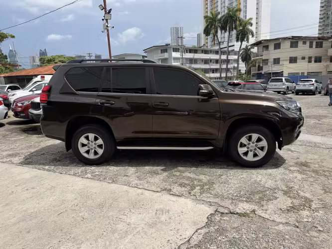 Toyota prado Vx 2018 - Imagen 4