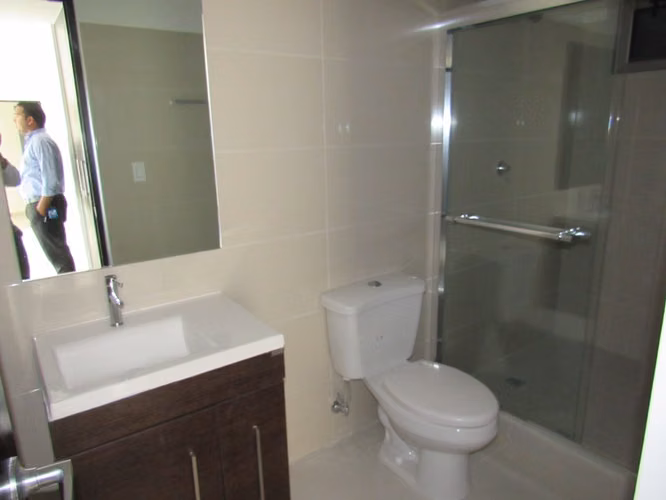 Venta de Apartamento en PH Midrise, Woodlands - Imagen 6