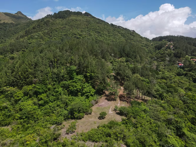 Lote Privado en Venta con Vistas a las Montañas en Altos del María