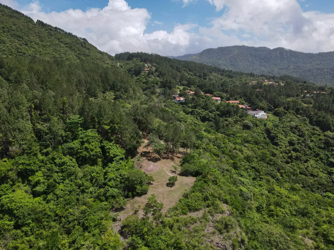 Private Lot for Sale with Mountain Views in Altos del María