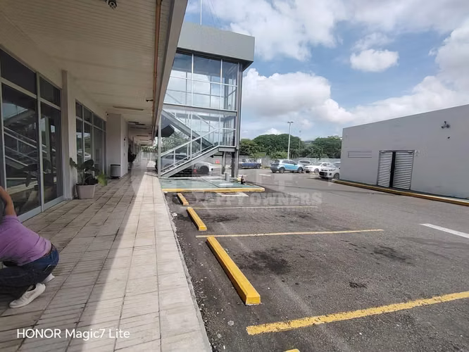 Venta de locales en Plaza Costa Sur - Imagen 10
