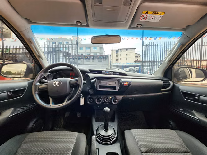 Toyota Hilux 2023 - Imagen 9