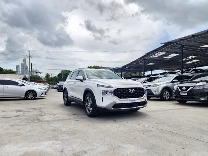Hyundai  Santa Fe 2023 - Imagen 2