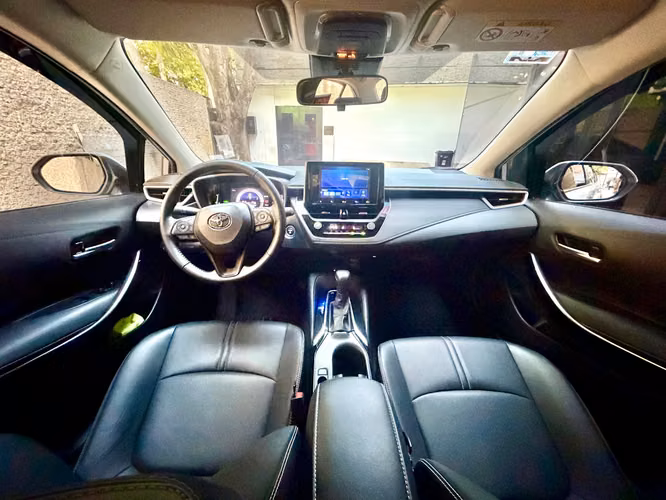 Toyota Corolla Hybrid 2024 | 23,000 km | Impecable | Económico y Full Seguridad Negociable - Imagen 6