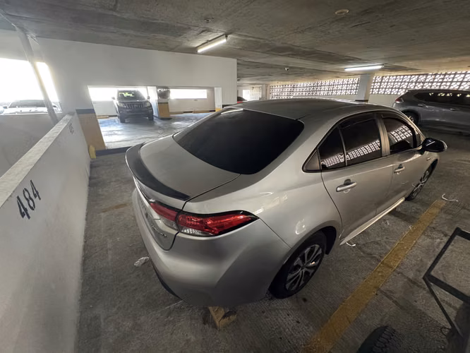Toyota Corolla Hybrid 2024 | 20,000 km | Impecable | Económico y Full Seguridad Negociable - Imagen 18
