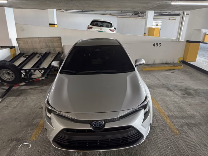 Toyota Corolla Hybrid 2024 | 20,000 km | Impecable | Económico y Full Seguridad Negociable - Imagen 15