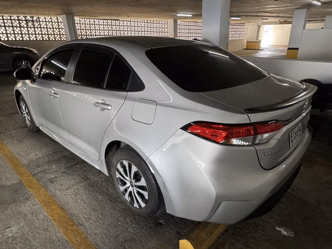 Toyota Corolla Hybrid 2024 | 20,000 km | Impecable | Económico y Full Seguridad Negociable - Imagen 17