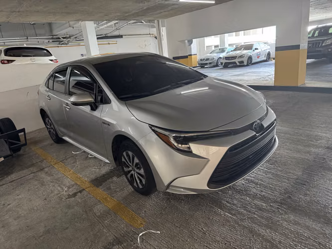Toyota Corolla Hybrid 2024 | 20,000 km | Impecable | Económico y Full Seguridad Negociable - Imagen 13