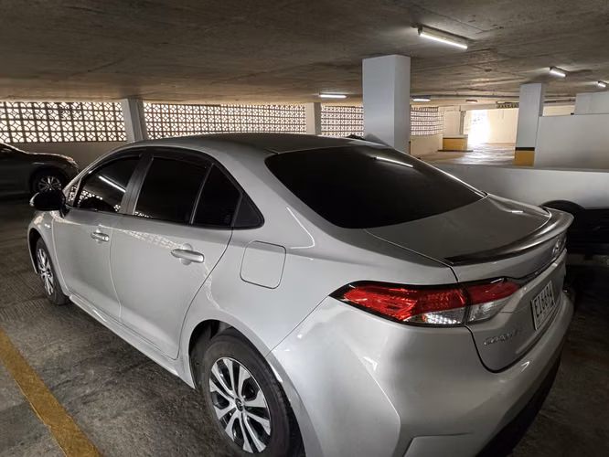 Toyota Corolla Hybrid 2024 | 20,000 km | Impecable | Económico y Full Seguridad Negociable - Imagen 16