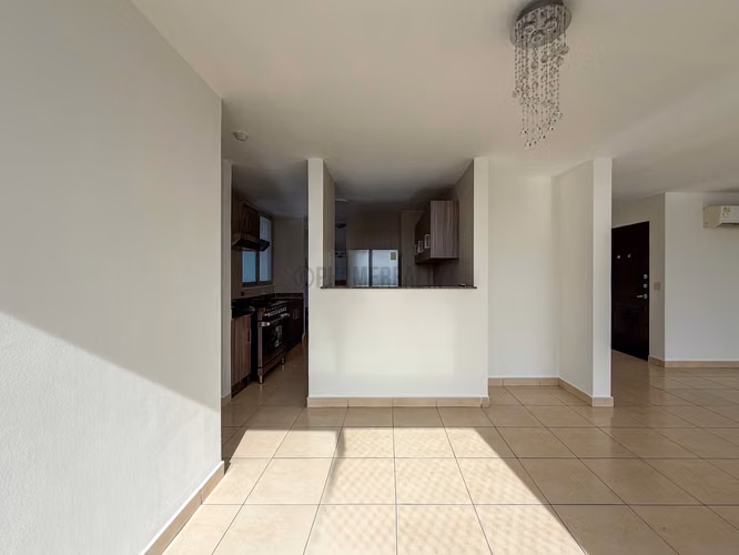 Apartamento en Alquiler en Hato Pintado, Panamá – Amplia Residencia de 112 m² con 2 Estacionamientos
