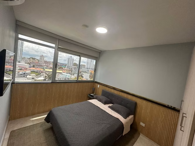 SE VENDE EN PH COSTANERA AMOBLADO