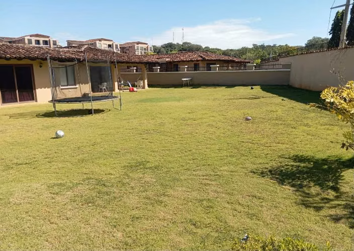 Casa Esquinera en Venta en Chitré – Residencial Cubita | 3 Recámaras con Baños | $365,000