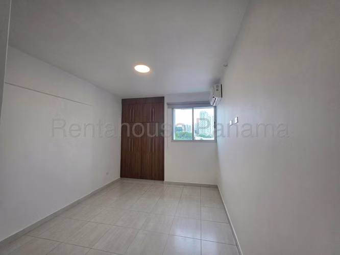 Venta de Apartamento en El Cangrejo PH Trinity 26-8967SR