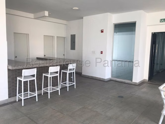 Venta de Apartamento en El Cangrejo PH Trinity 26-8967SR