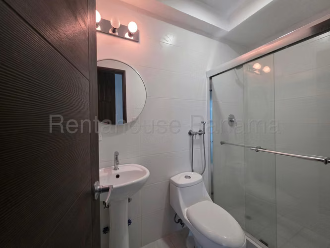 Venta de Apartamento en El Cangrejo PH Trinity 26-8967SR