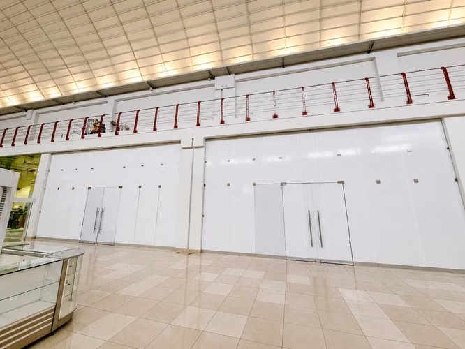 Commercial premises for rent in Westland Mall, 465m²