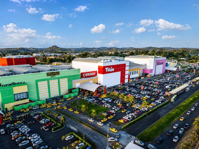 Alquiler de Local Comercial en Westland Mall, 465m²