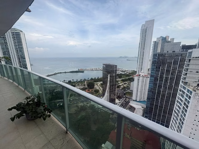 Alquiler de Apartamento en Avenida Balboa, PH Allure at the Park