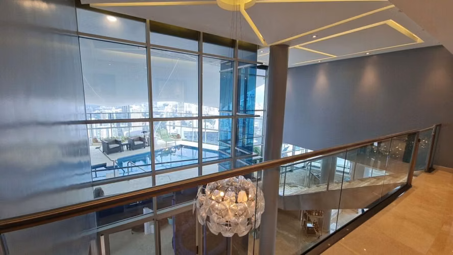 Apartamento con Piscina Privada en Avenida Balboa 21EPP11192