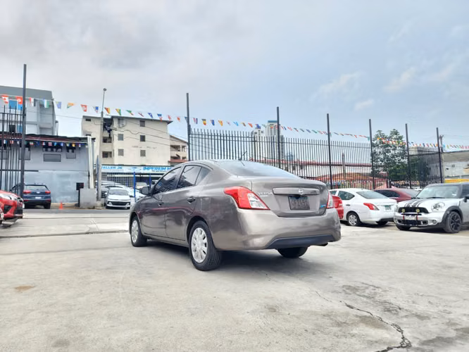 Nissan Versa 2018 - Imagen 5