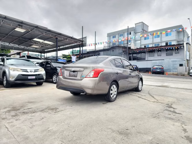 Nissan Versa 2018 - Imagen 4