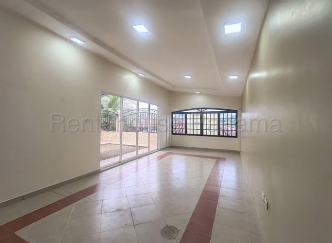 Casa en Brisas del Golf | 3 Recámaras, Den Familiar y Amplia Terraza Cerca de Todo 26MGO4361 - Imagen 8