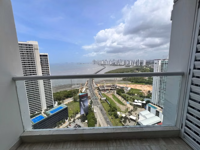Vista al Mar | 96 m² | 1Rec 2Baños | PH Regent