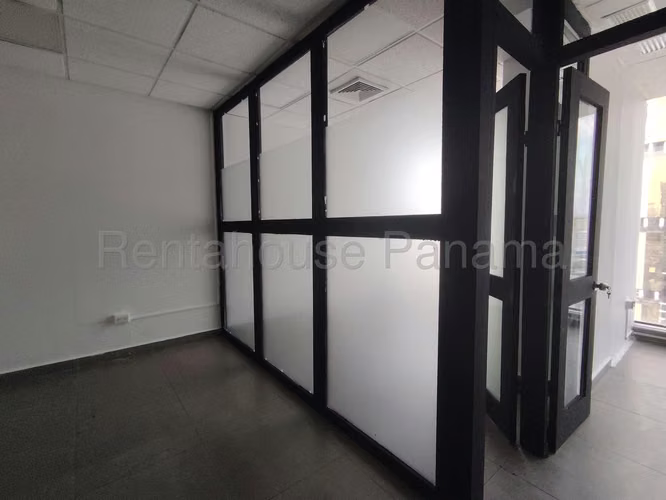 Se Alquila oficina en Obarrio MDV26-9080