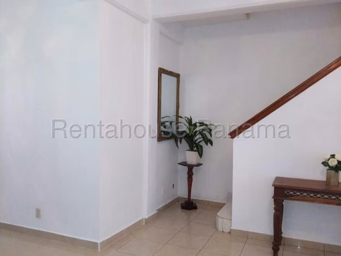 Se Vende Casa en Gullick MDV26-9082