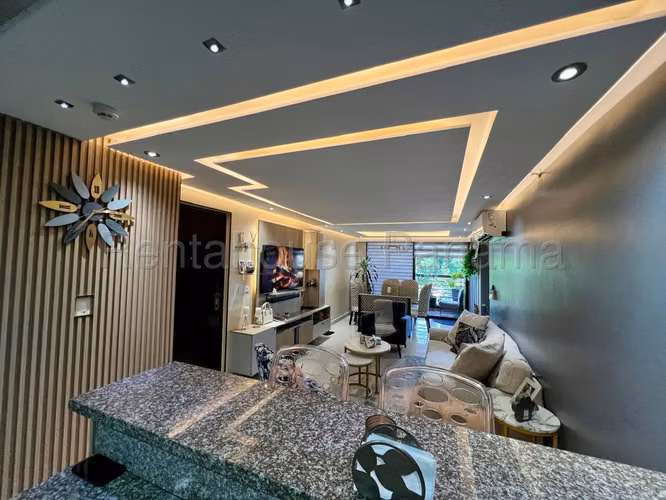 Se Vende Apartamento en Condado del Rey MDV25-9914
