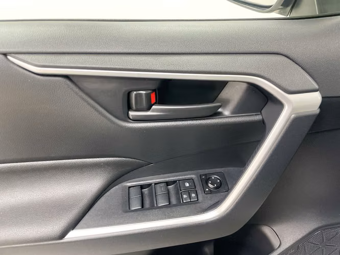 TOYOTA RAV-4 - 2025 - RAX - Automarket - Imagen 4