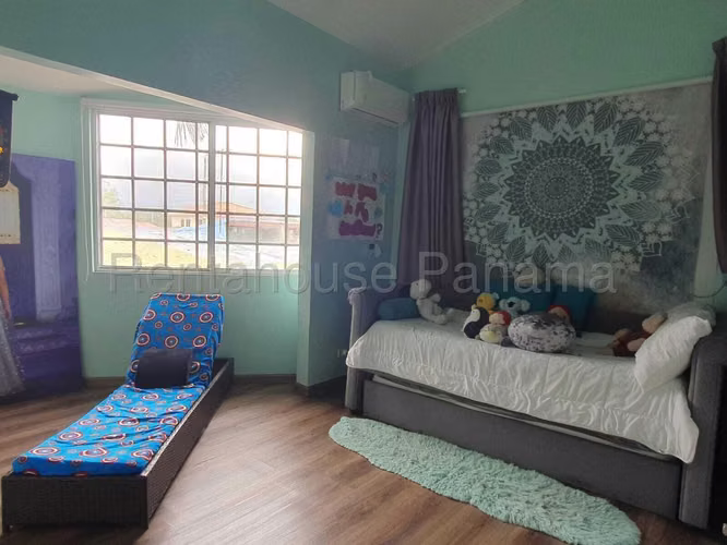 Vendo Casa de 408 m² en Reparto Nuevo Panama 26-8746GG