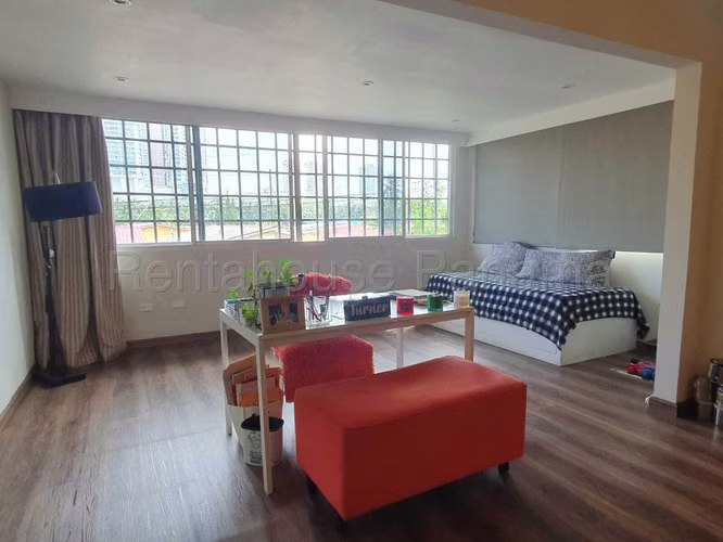 Vendo Casa de 408 m² en Reparto Nuevo Panama 26-8746GG