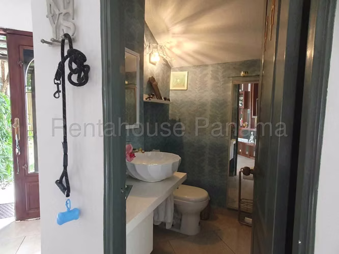 Vendo Casa de 408 m² en Reparto Nuevo Panama 26-8746GG