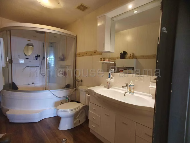 Vendo Casa de 408 m² en Reparto Nuevo Panama 26-8746GG