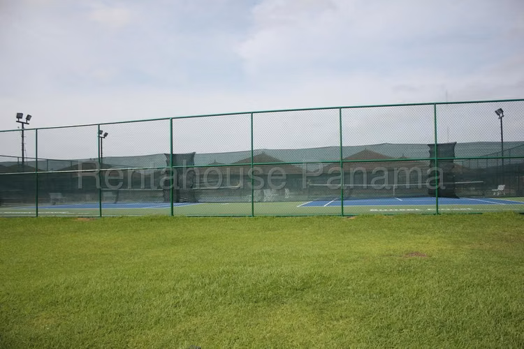 Vendo Casa de 625 m² en PH Sunset Coast, Costa Sur 26-5402GG
