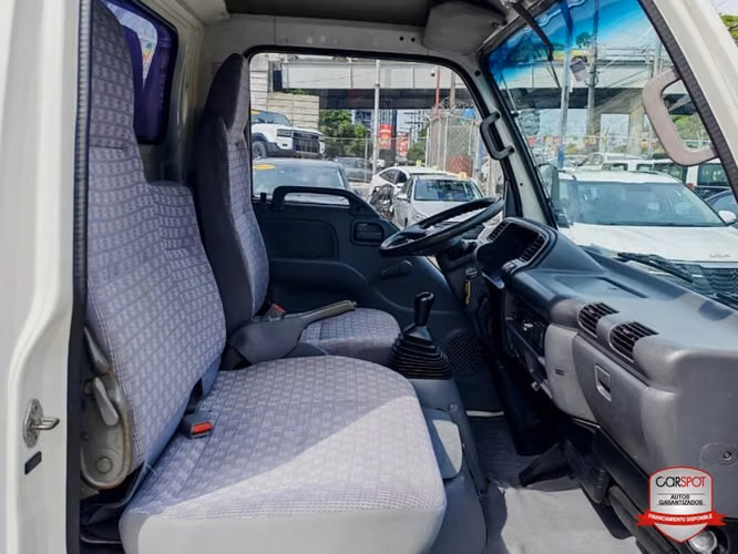 ISUZU QMR 2014