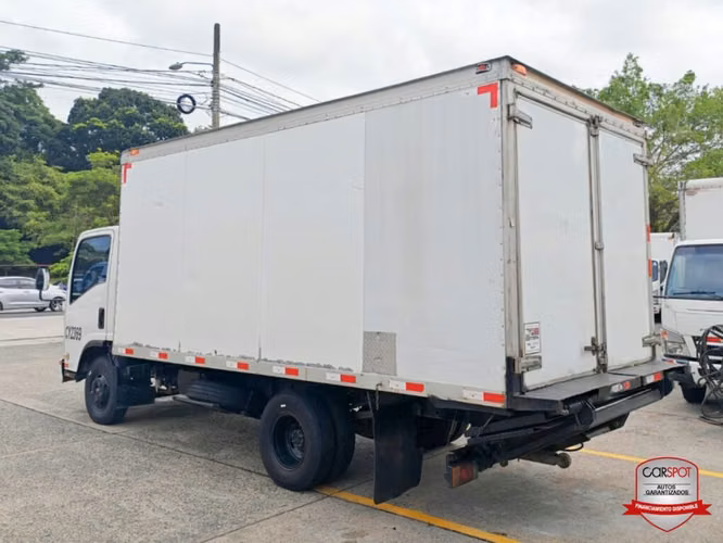 ISUZU CAMION 2020 con 112,000kms