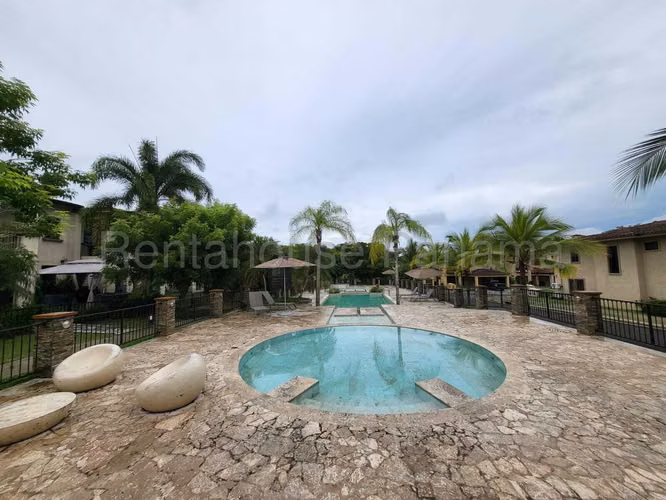 VENTA DE CASA EN EMBASSY CLUB CLAYTON HQ