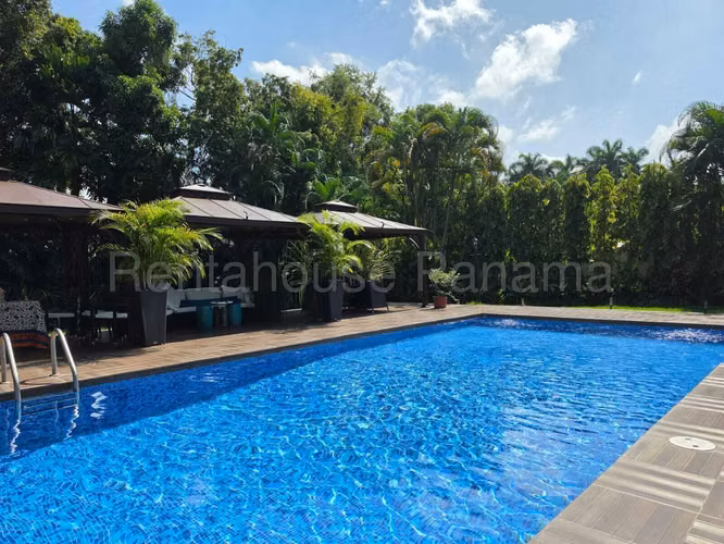 VENTA DE CASA EN CASA ALTOS DEL GOLF HQ