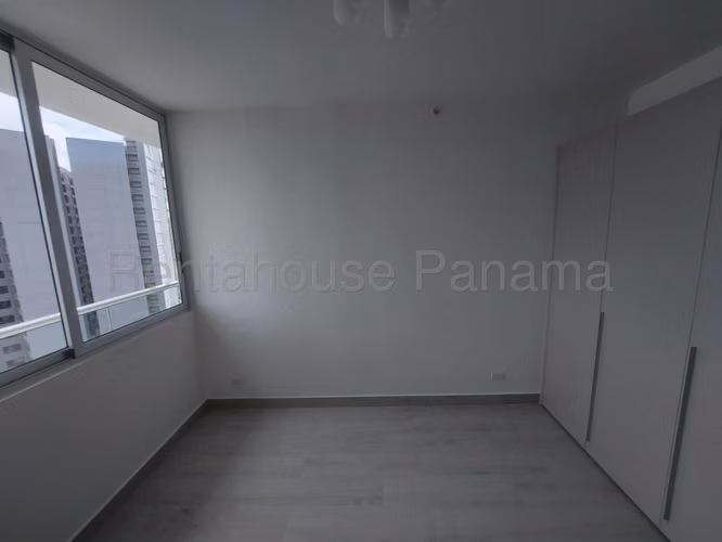 Se Alquila Apartamento en Obarrio MDV26-9084
