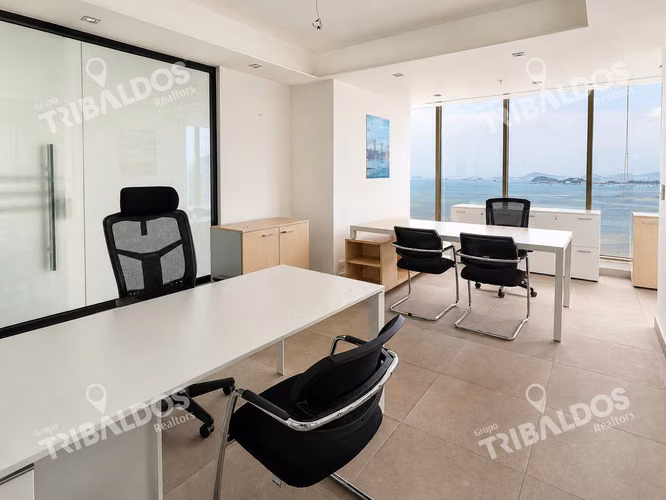 Venta de oficina AMOBLADA en BICSA Financial Center en Ave. Balboa