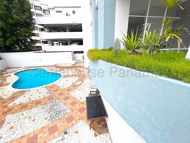 Vendo Apartamento de 165 m² en PH Aurora Tower, El Cangrejo 25-9706GG