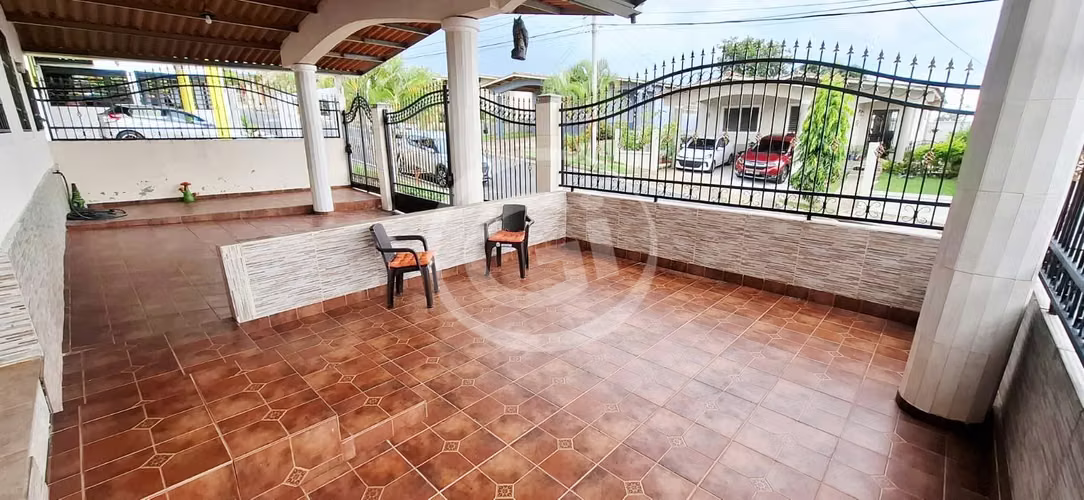 Venta Casa - Colinas del Sol