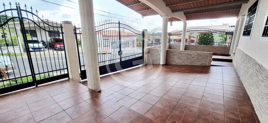 Venta Casa - Colinas del Sol
